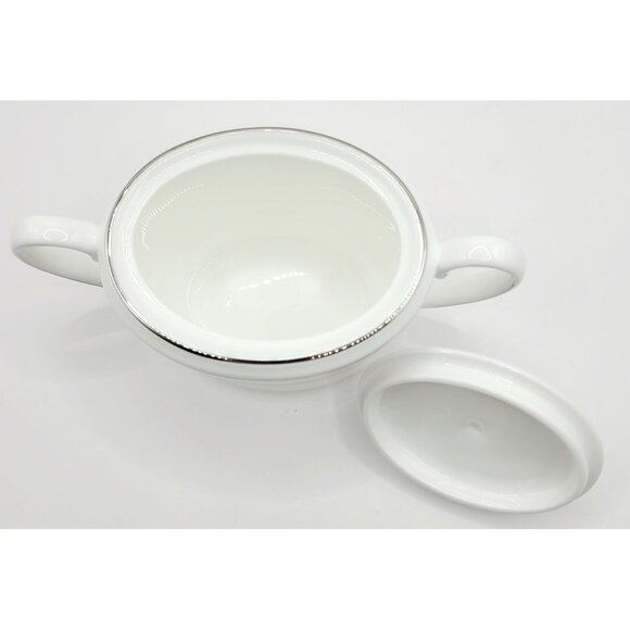 Wedgwood Vera Wang Love Knots White Porcelain Covered Sugar Bowl 10 Oz In Box - Picture 10 of 15